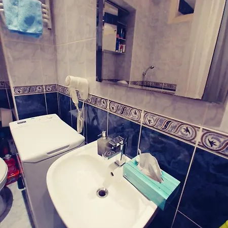 Warszawa, Centrum, Wiejska 15, Kamienica Alloggio in famiglia