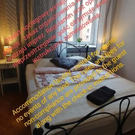 Warszawa, Centrum, Wiejska 15, Kamienica Habitación en casa particular Varsovia