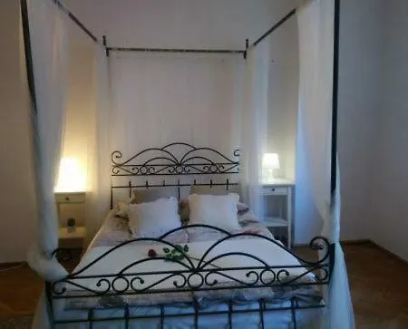 Warszawa, Centrum, Wiejska 15, Kamienica Alloggio in famiglia *