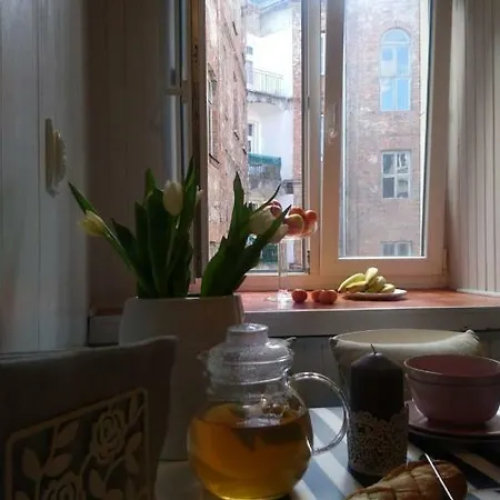 Δωμάτια σε οικογενειακή κατοικία Warszawa, Centrum, Wiejska 15, Kamienica